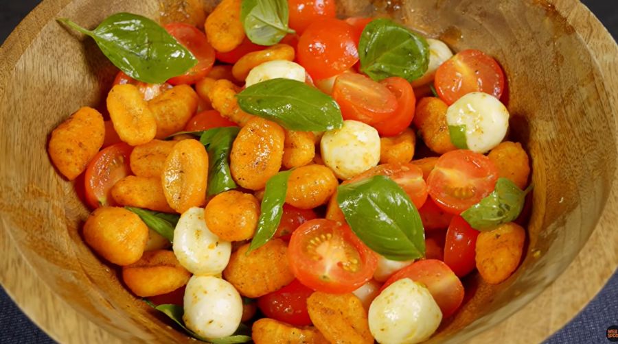 Crispy Gnocchi Caprese Salad — finished dish