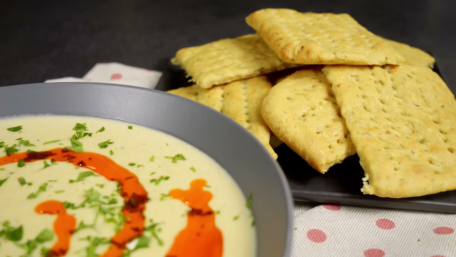 Crispy Onion Crackers