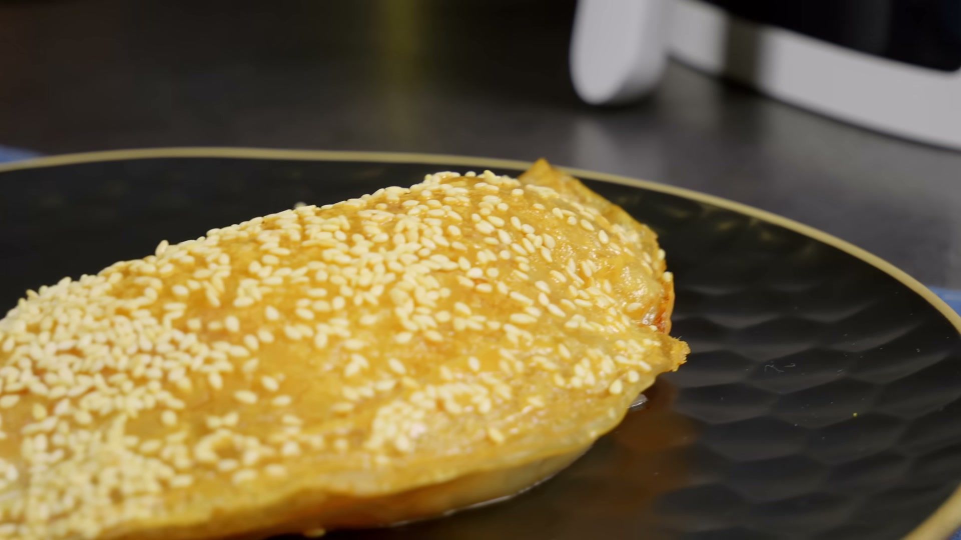 Crispy Rice Paper Meat Pie