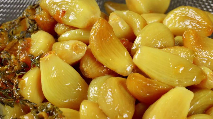 Play: Garlic Confit