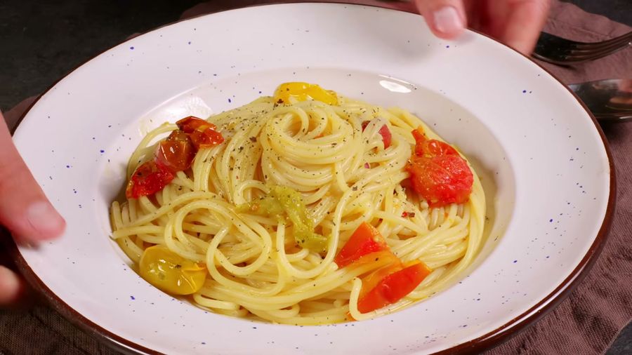 Roasted Cherry Tomato Pasta